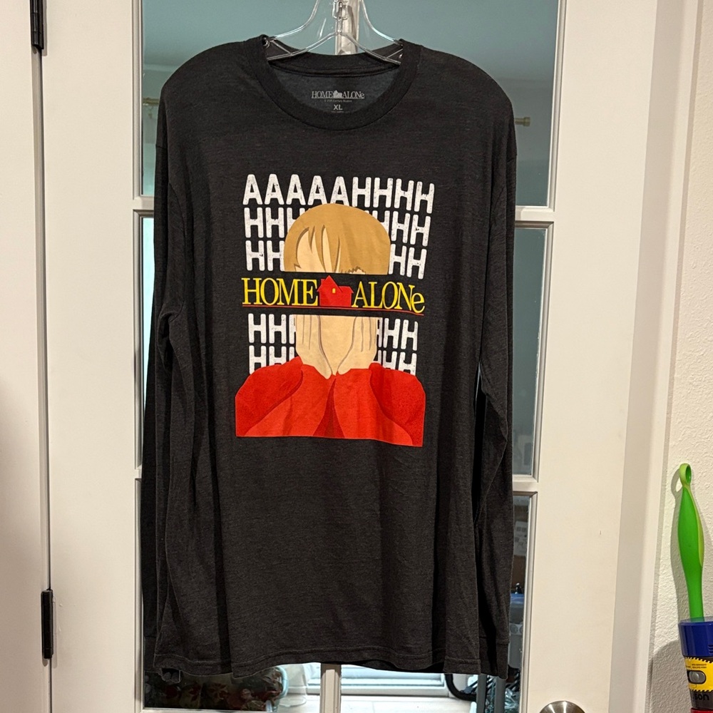 Home Alone Graphic men’s Long Sleeve Shirt